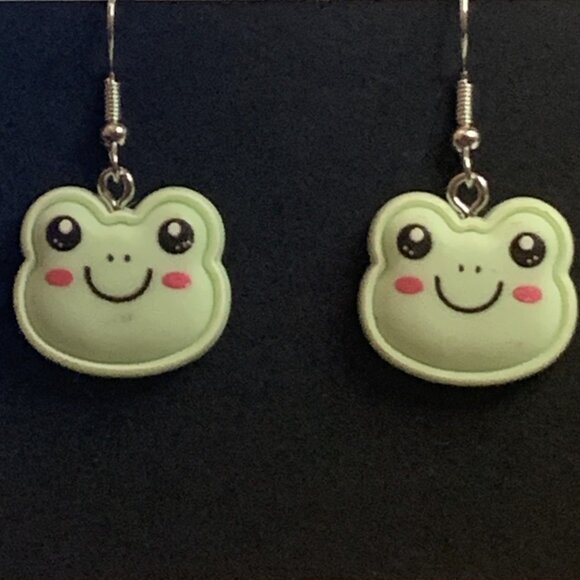 Frog Earring, Amphibian Earring, Frog Jewelry, Silly Animal Earring, Gift Idea - Picture 3 of 8